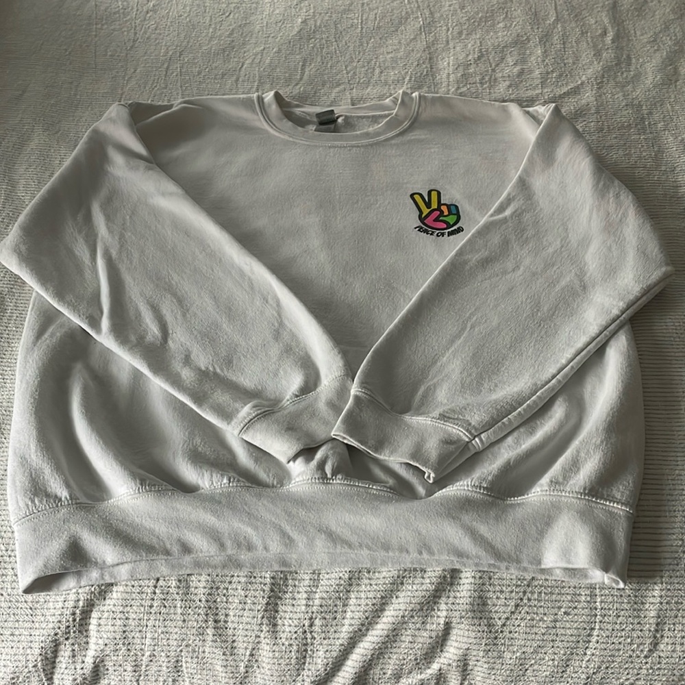 White Sweatshirt “Peace of Mind”